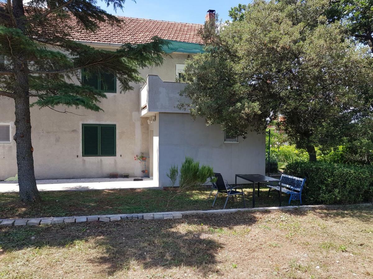 Apartment Brigitte Vrsi Bagian luar foto