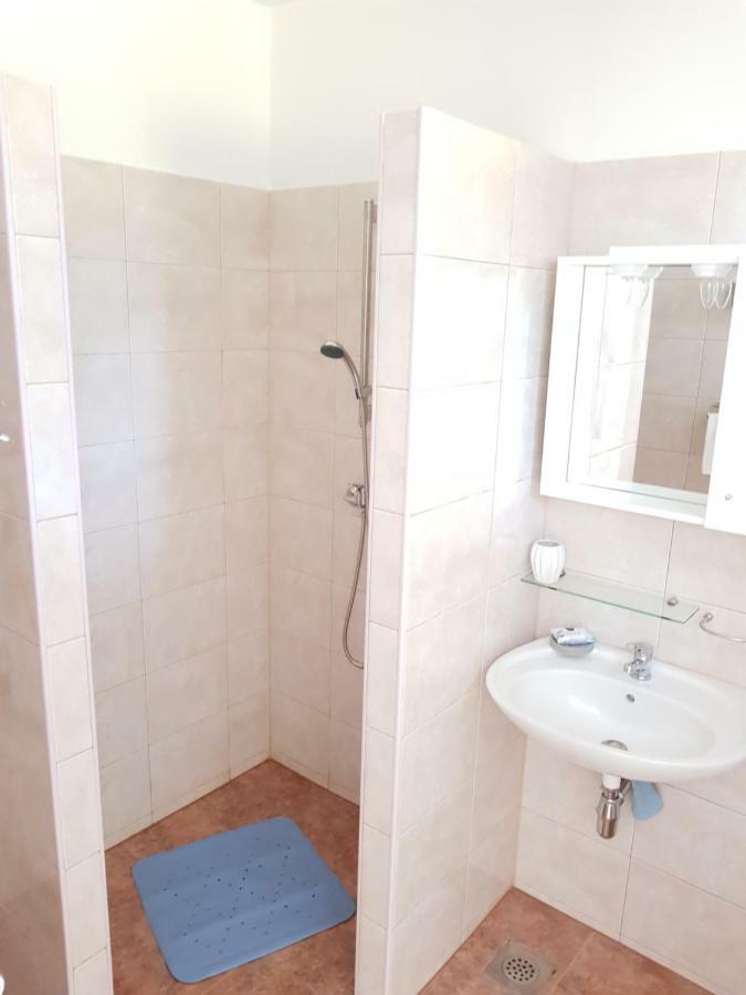 Apartment Brigitte Vrsi Bagian luar foto